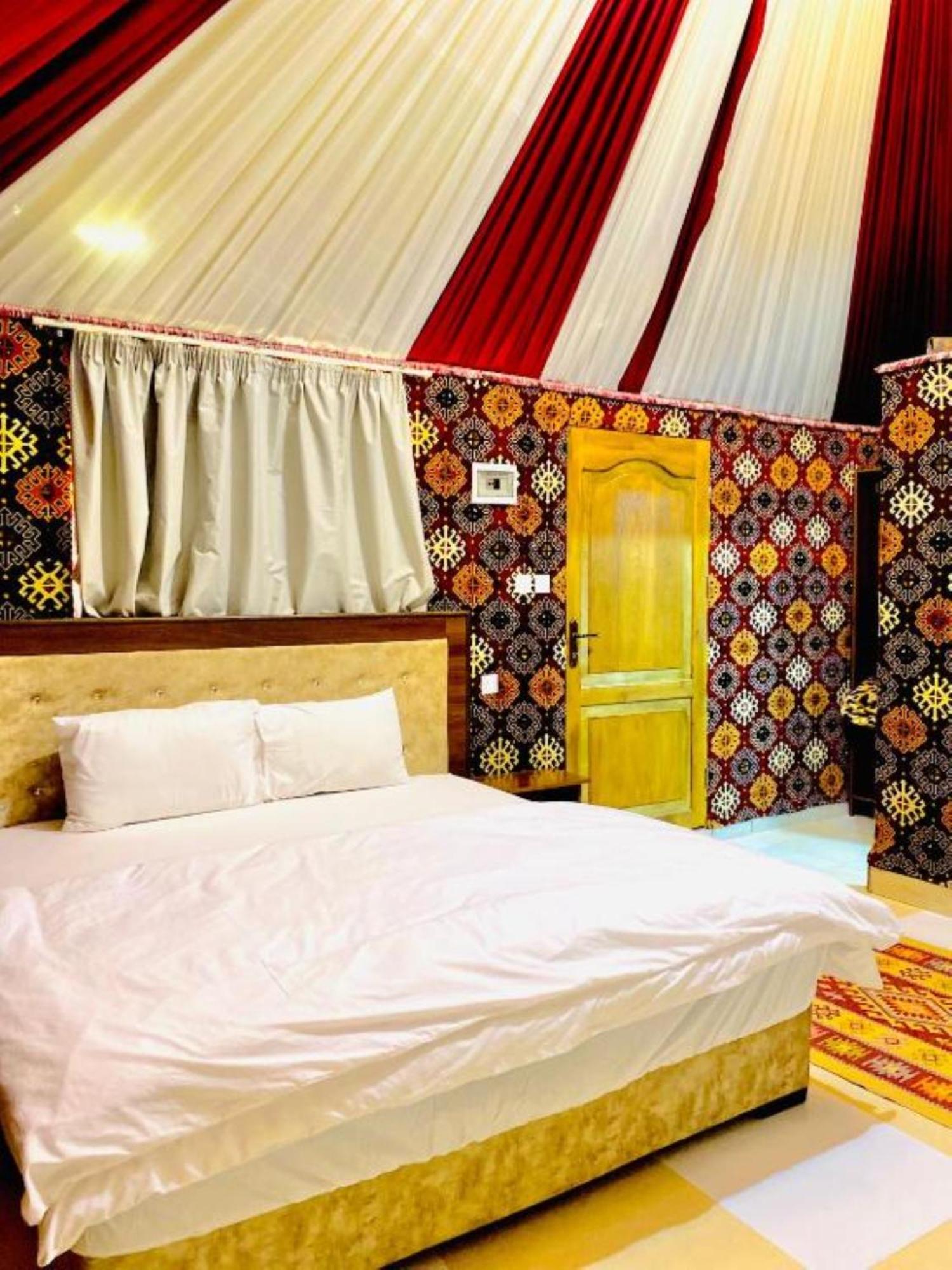 Calm Camp Panzió Rum vádi Kültér fotó