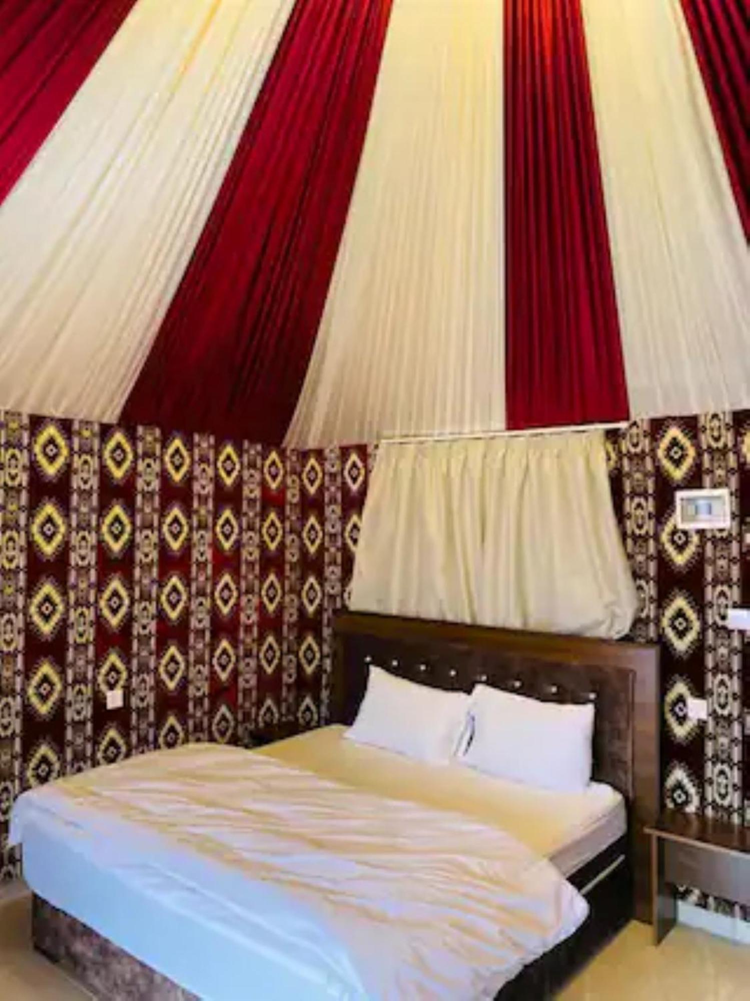 Calm Camp Panzió Rum vádi Kültér fotó